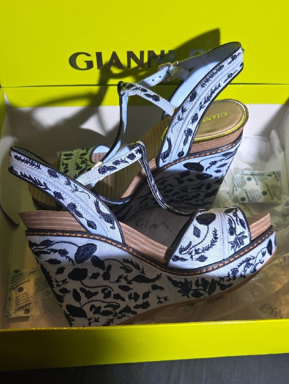 Gianni Bini Navy Blue, Light Blue Floral Wedge Sandals with Ankle Strap 6.5M - Picture 4 of 6